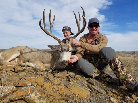 Missouri River Breaks Mule Deer Hunt by Boat