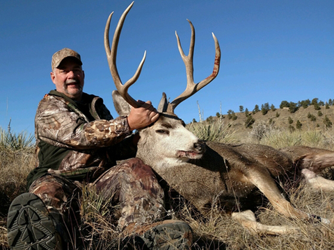 Missouri River Breaks Mule Deer Hunt by Boat