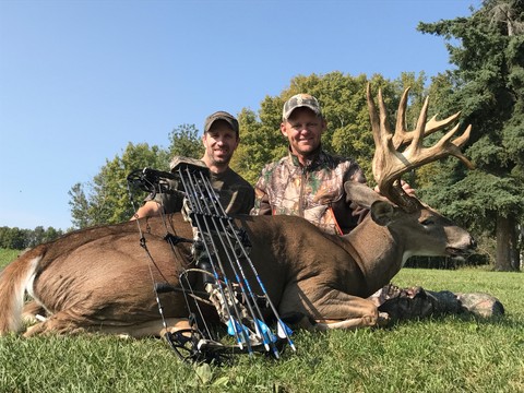 Alberta Trophy Whitetail Hunt