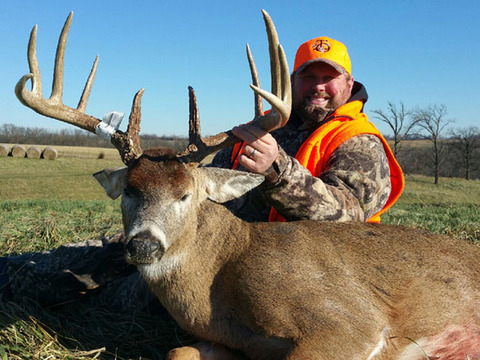 Iowa Zone 5 Trophy Whitetail Hunts